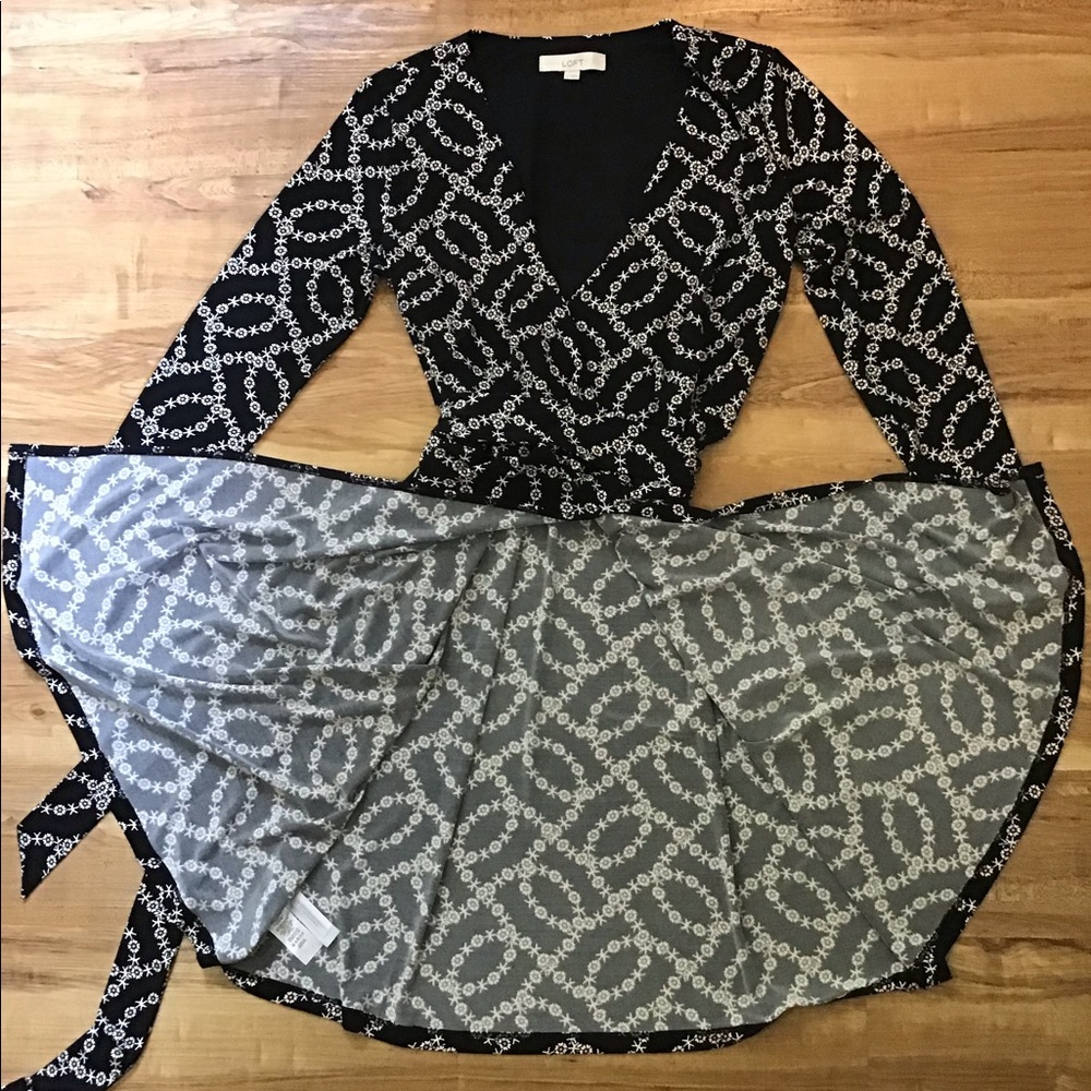 NWOT LOFT Flower & Star Print Wrap Dress - Picture 5 of 12
